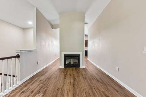 texas-state-Apartment-Building-18725734